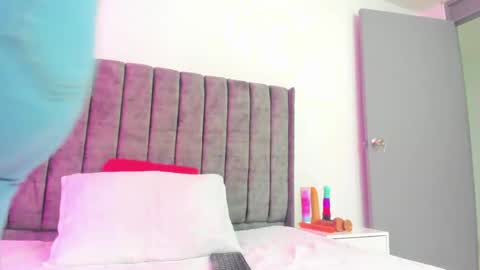 evelin__thompsson online show from 05-21-26, 03:02