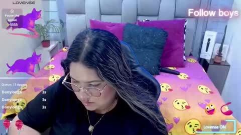 evelin zaens online show from 02-15-26, 07:54