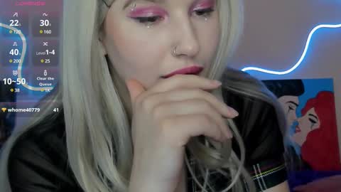 Snapshot of evelinalu chatting on 03-11-25, 04:43 Evelina online show from 03-11-25, 04:43