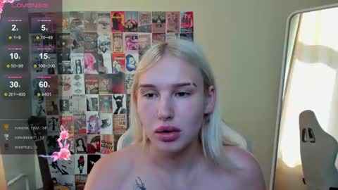 Snapshot of evelinalu chatting on 06-14-26, 02:24 Evelina online show from 06-14-26, 02:24