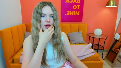 Eveline online show from 05-18-26, 08:42