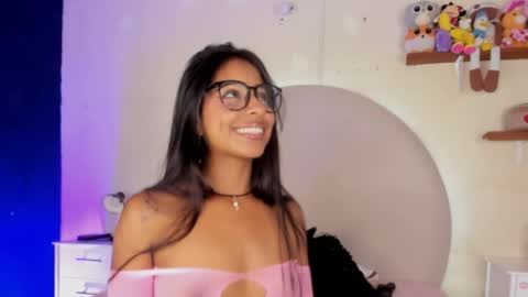 Snapshot of evelyn__ebony chatting on 05-13-26, 03:20 evelyn ebony online show from 05-13-26, 03:20