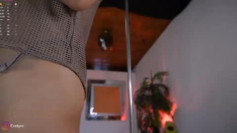 evelyn evelyn online show from 04-15-26, 08:31