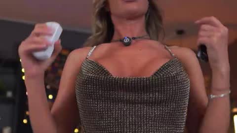 Evelyn online show from 03-09-26, 07:18