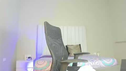 Snapshot of evelyn_jones__ chatting on 09-09-25, 04:12 evelyn_jones__ online show from 09-09-25, 04:12