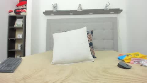 Snapshot of evelyn_morgan1 chatting on 01-23-25, 10:01 evelyn_morgan1 online show from 01-23-25, 10:01