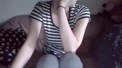 Evelyn online show from 04-25-26, 04:15