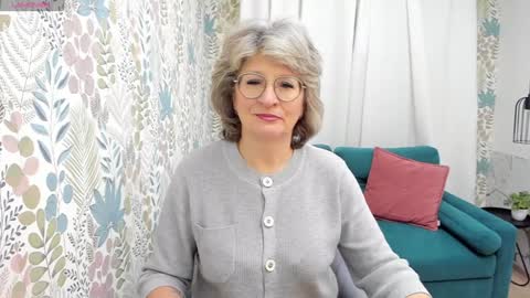 Evelyn online show from 12-09-24, 05:07