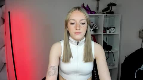 evelynblond online show from 02-06-26, 01:25