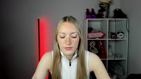 evelynblond online show from 06-17-26, 10:28