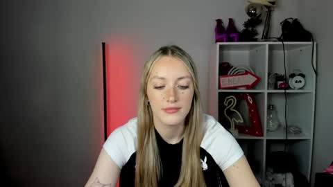 evelynblond online show from 06-18-26, 12:31