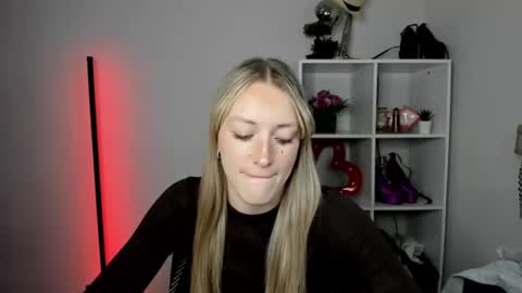 evelynblond online show from 07-15-26, 12:32