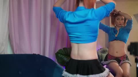 Snapshot of evelyncandy chatting on 05-25-26, 06:58 Evelyn online show from 05-25-26, 06:58