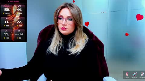 Snapshot of evelyne_rose chatting on 01-21-25, 06:11 evelyne_rose online show from 01-21-25, 06:11