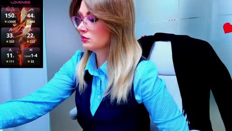 Snapshot of evelyne_rose chatting on 01-30-25, 06:35 evelyne_rose online show from 01-30-25, 06:35
