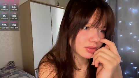 Evelyn Velvet online show from 06-18-26, 07:19