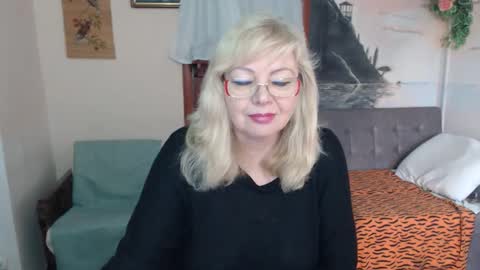 BarbaraBlondy online show from 11-12-25, 12:05