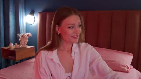 Evelyn online show from 02-26-26, 01:59