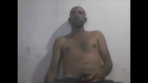 Snapshot of everaldosantos chatting on 01-17-25, 11:51 everaldosantos online show from 01-17-25, 11:51