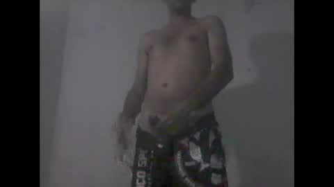 Snapshot of everaldosantos chatting on 09-08-25, 08:52 everaldosantos online show from 09-08-25, 08:52