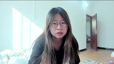 Snapshot of everhigh chatting on 01-12-25, 07:11 Coco online show from 01-12-25, 07:11