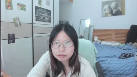 Snapshot of everhigh chatting on 10-02-25, 09:49 Coco online show from 10-02-25, 09:49