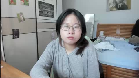 Snapshot of everhigh chatting on 10-06-25, 08:01 Coco online show from 10-06-25, 08:01