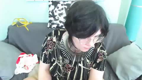 Everly online show from 03-06-25, 10:52