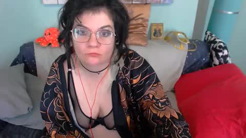 Everly online show from 10-30-25, 04:41