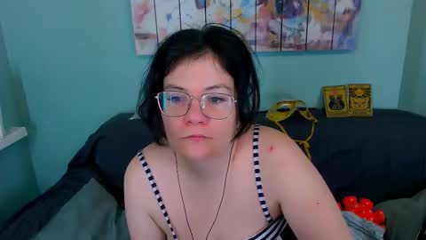 Everly online show from 03-22-26, 05:49