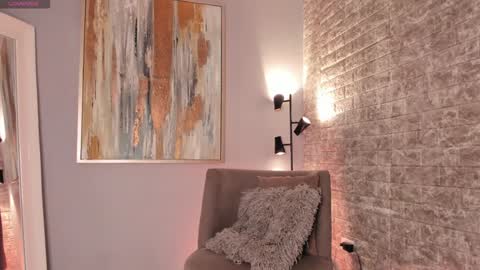 Snapshot of everyh chatting on 01-06-25, 06:31 Sophia online show from 01-06-25, 06:31