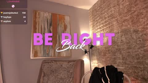 Snapshot of everyh chatting on 01-29-25, 12:01 Sophia online show from 01-29-25, 12:01