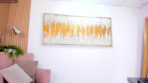 Snapshot of everyh chatting on 02-23-25, 02:35 Sophia online show from 02-23-25, 02:35