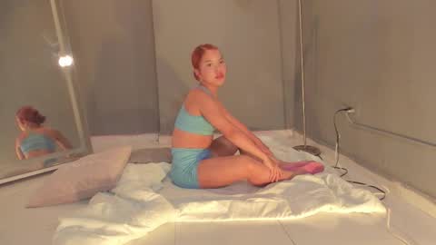 Snapshot of everyh chatting on 09-10-25, 07:58 Sophia online show from 09-10-25, 07:58