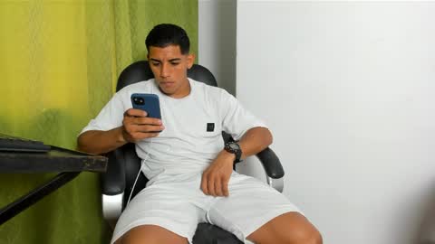Snapshot of evessinn chatting on 04-28-26, 06:46 luis online show from 04-28-26, 06:46