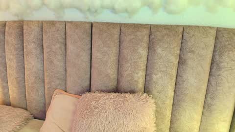 Evette online show from 04-07-26, 12:22