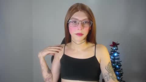 Snapshot of evi_kitty chatting on 12-19-24, 07:29 Evi online show from 12-19-24, 07:29