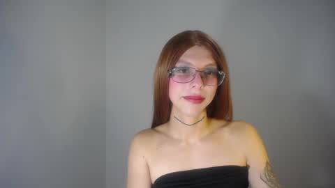 Snapshot of evi_kitty chatting on 01-09-25, 12:35 Evi online show from 01-09-25, 12:35