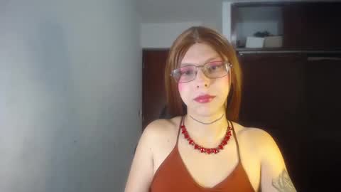 Snapshot of evi_kitty chatting on 10-09-25, 12:58 Evi online show from 10-09-25, 12:58