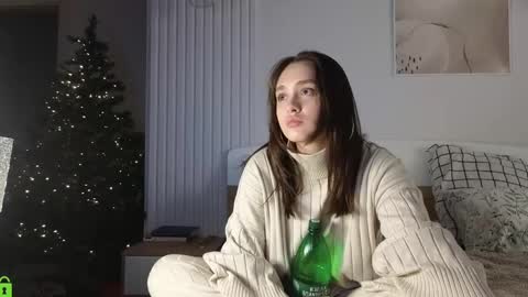 evi_woow online show from 12-09-24, 06:57