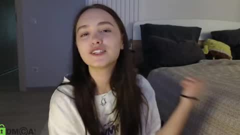 evi_woow online show from 04-05-26, 10:18