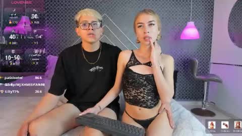 Snapshot of evie_demn chatting on 04-19-26, 09:39 Evie Denm online show from 04-19-26, 09:39