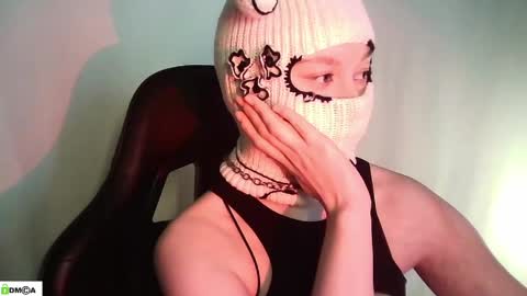 Renesme White Im here from Monday to Friday online show from 05-01-26, 01:32