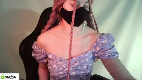 Renesme White Im here from Monday to Friday online show from 06-22-26, 02:57