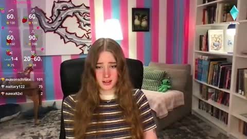 Snapshot of eviecam chatting on 05-16-26, 07:45 Evie3 online show from 05-16-26, 07:45