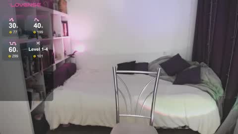 Snapshot of eviecuster chatting on 11-13-25, 04:50 Im gonna be on in 2 hours online show from 11-13-25, 04:50