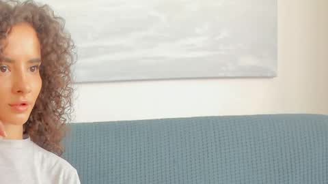 Snapshot of evienne_ chatting on 06-06-26, 09:47 Evienne online show from 06-06-26, 09:47
