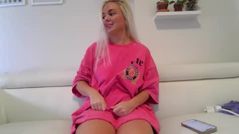Badblondebunny online show from 01-18-26, 12:03
