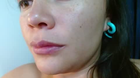 Snapshot of evolethmontenegros chatting on 06-22-26, 03:25 Evoleth online show from 06-22-26, 03:25