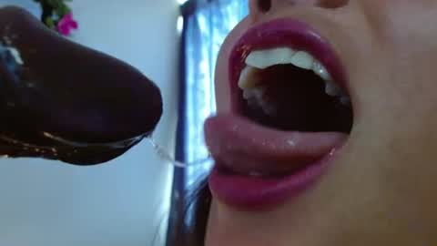 Snapshot of evolethmontenegros chatting on 06-29-26, 05:13 Evoleth online show from 06-29-26, 05:13